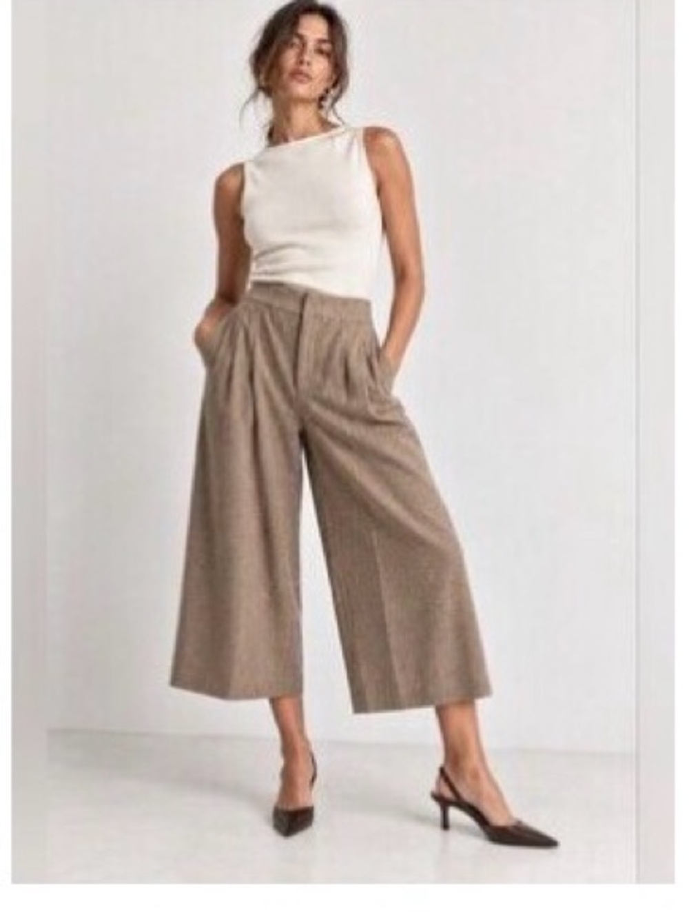 Zara Woman Pleated Wide Leg Cropped Trousers XS office culottes